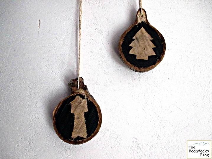 Wood slices repurposed for year round   use  The Boondocks Blog