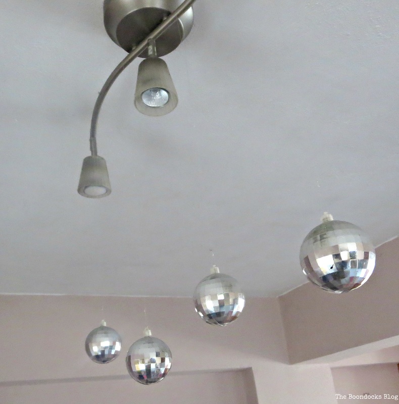 Spotlights decorated for Christmas with Balls. The Boondocks Blog