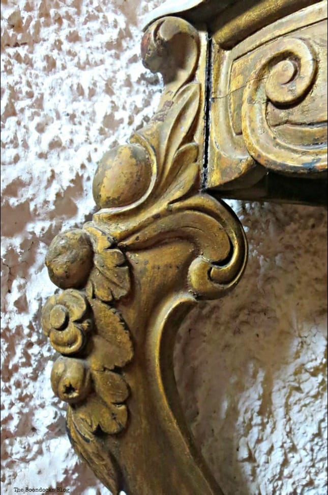 Detail of scrollwork on table leg, A house full of treasures - the Boondocks Blog