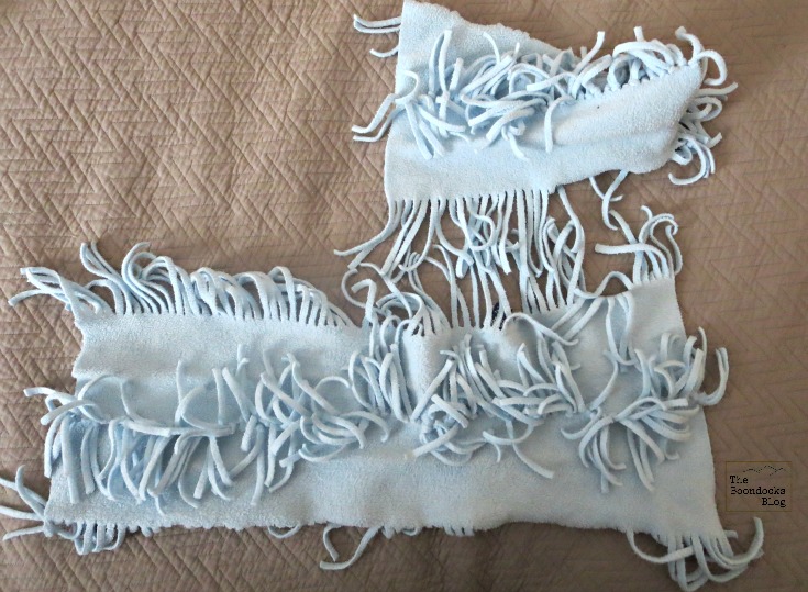 Cutting scarf into thirds, Almost no-sew fleece pillow - The Boondocks blog