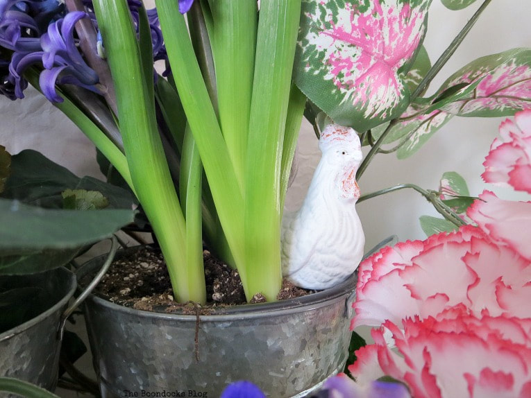 White ceramic rooster, How to Fake A Green Thumb with this Planter Box Idea, www.theboondocksblog.com