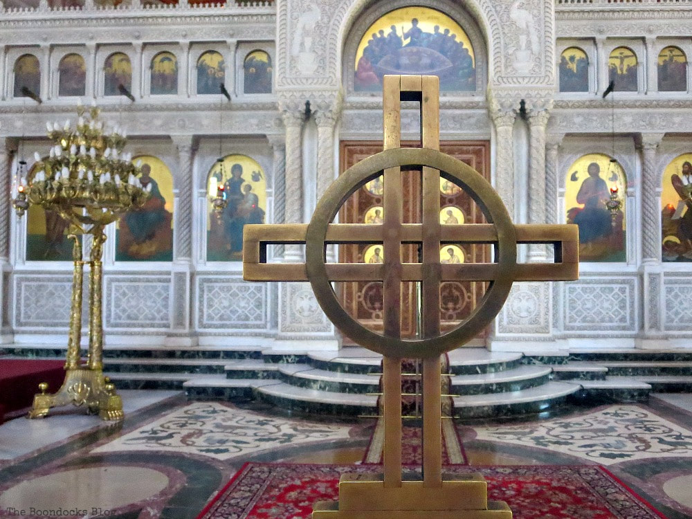 The cross in front of the icon screen, Admiring the Interior of Saint Andrew's Cathedral www.theboondocksblog.com