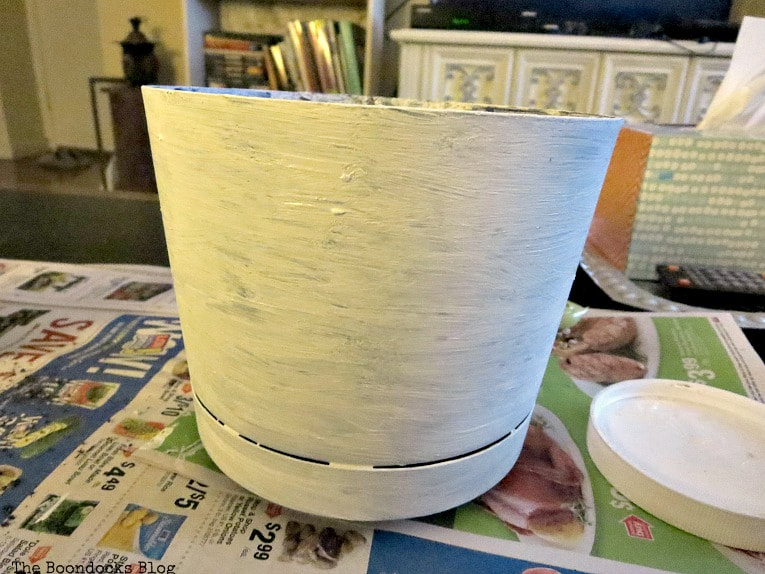 Painting the planter with chalky finish paint, Using Pebbles to Inspire My Love of the Beach www.theboondocksblog.com