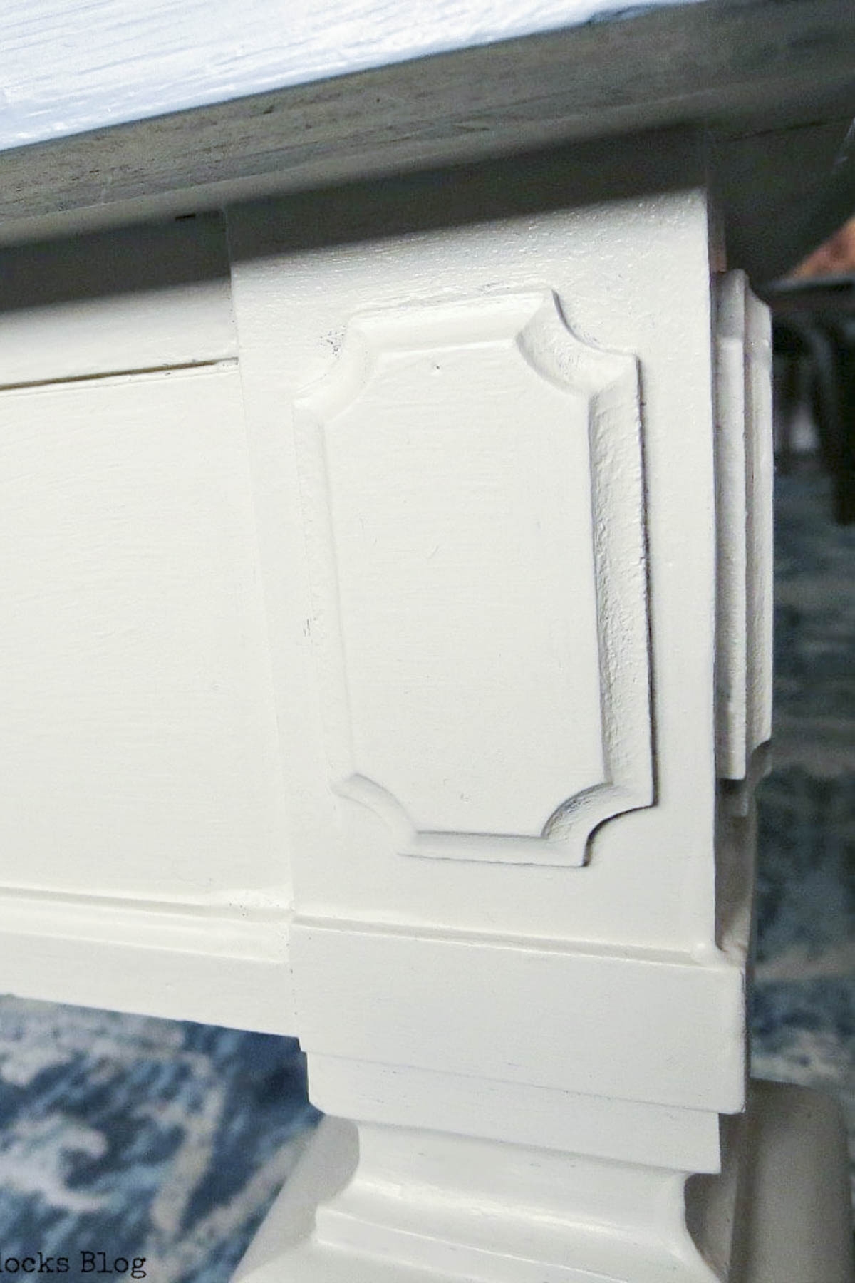 Details of the painted coffee table legs. www.theboondocksblog.com